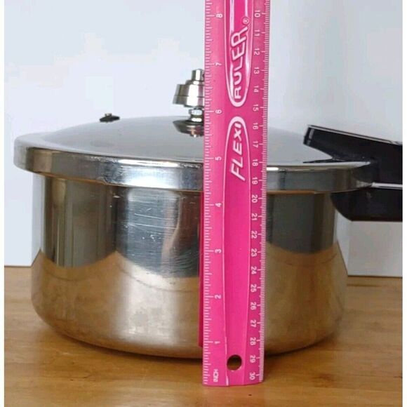 Vintage Presto Pressure Cooker Canner #804 with Jiggler - Picture 14 of 16